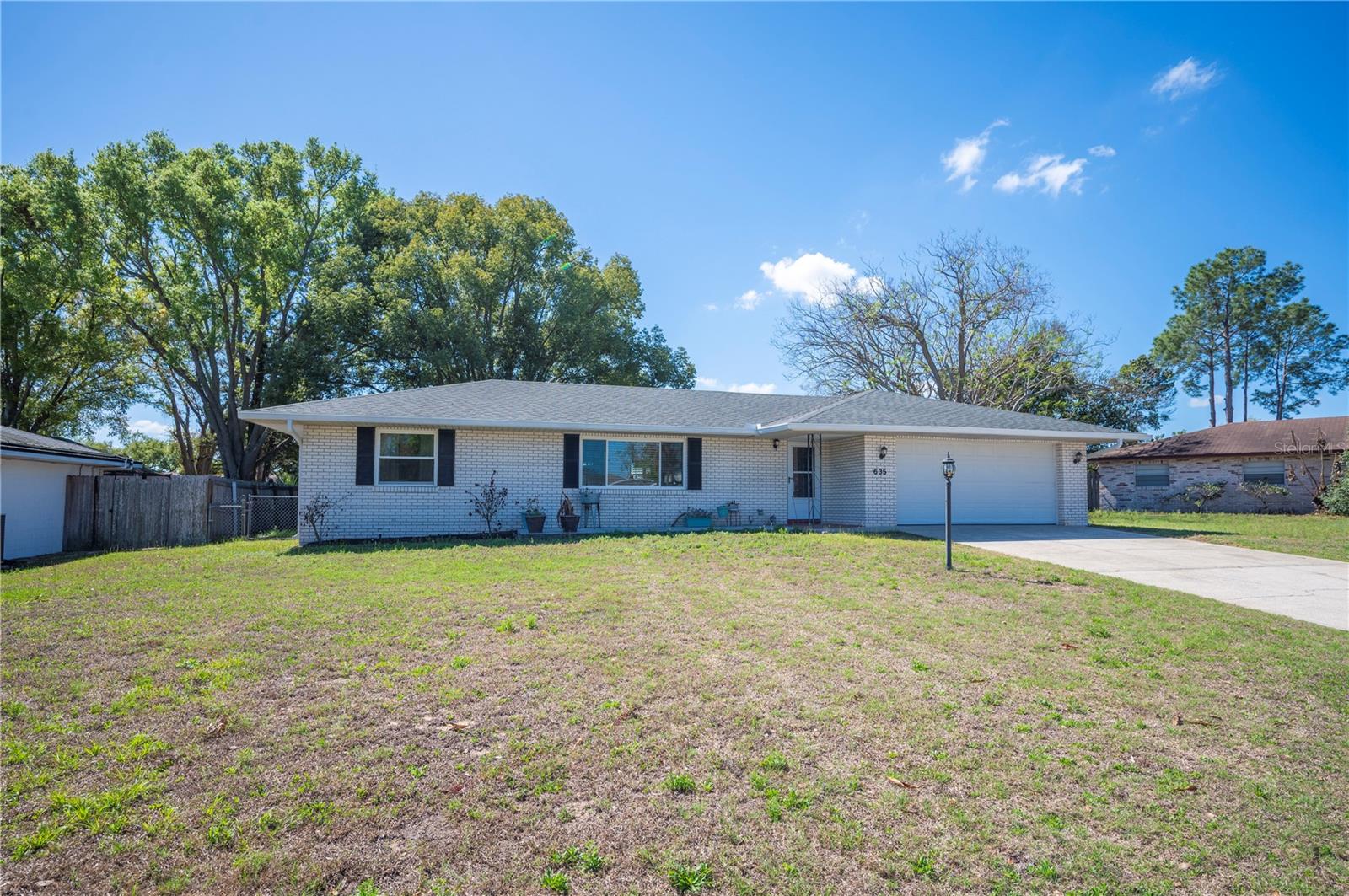 635 Hillside Circle, FL