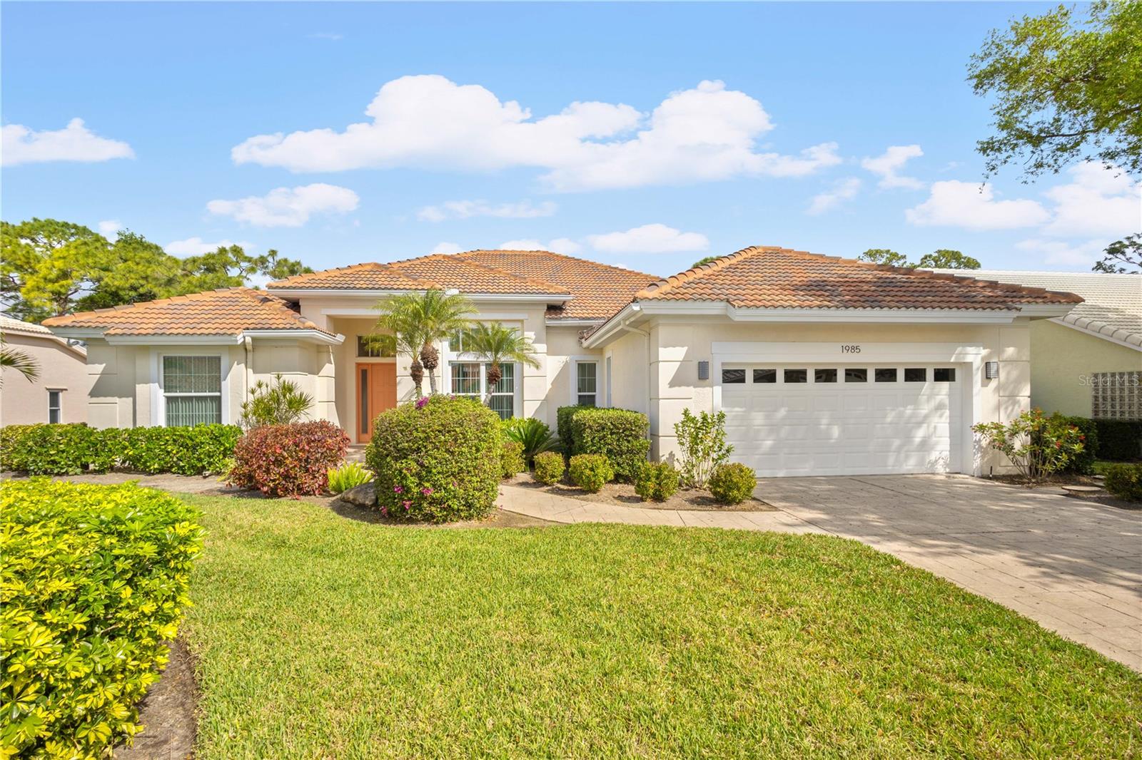 1985 White Feather Ln, FL