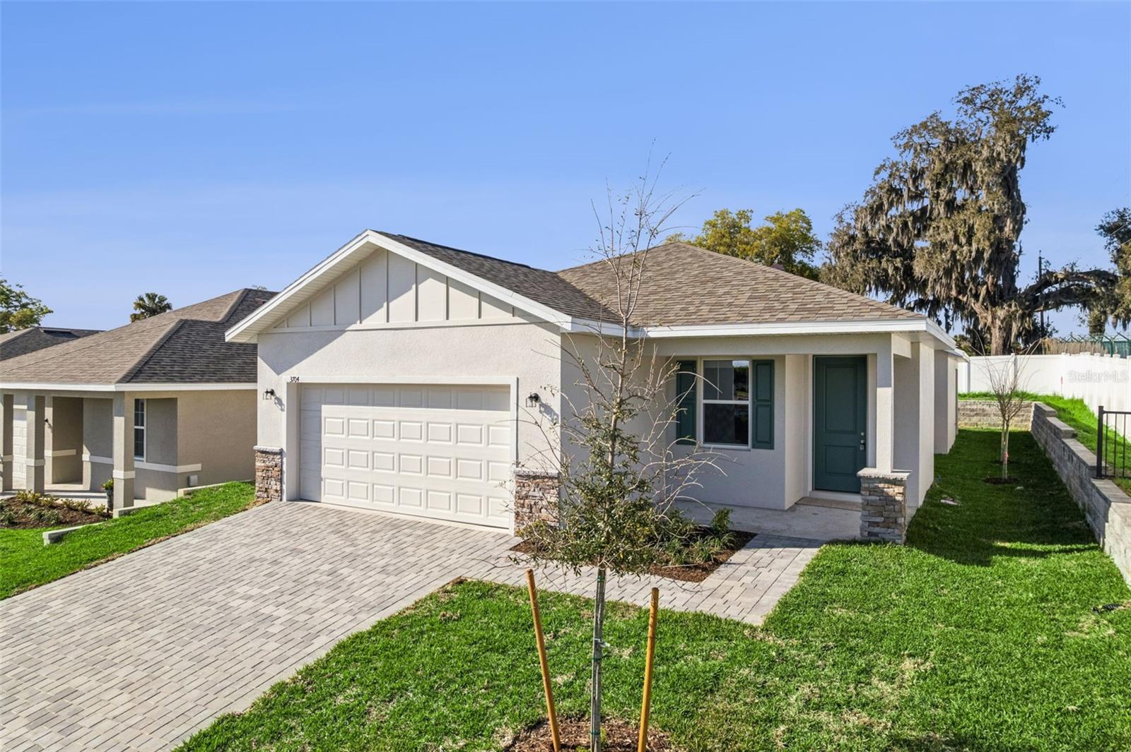 3704 Watercliff Cir, FL