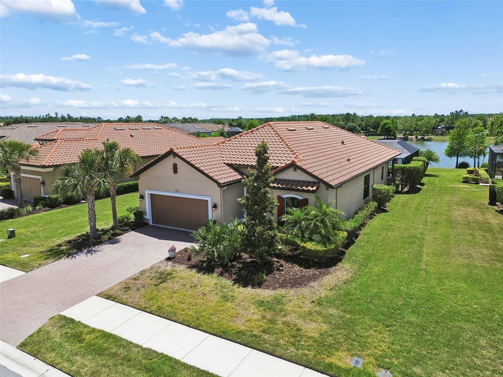 11318 Juglans Drive, FL