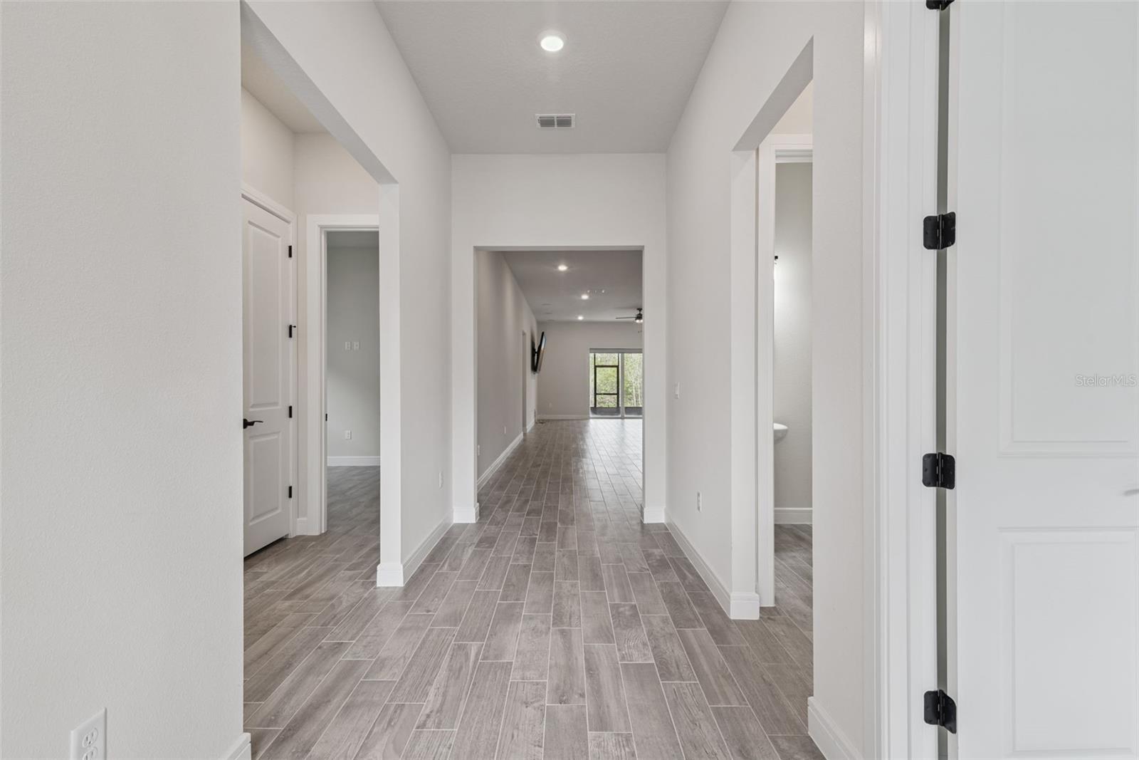 2502 Alligator Flag Court, FL