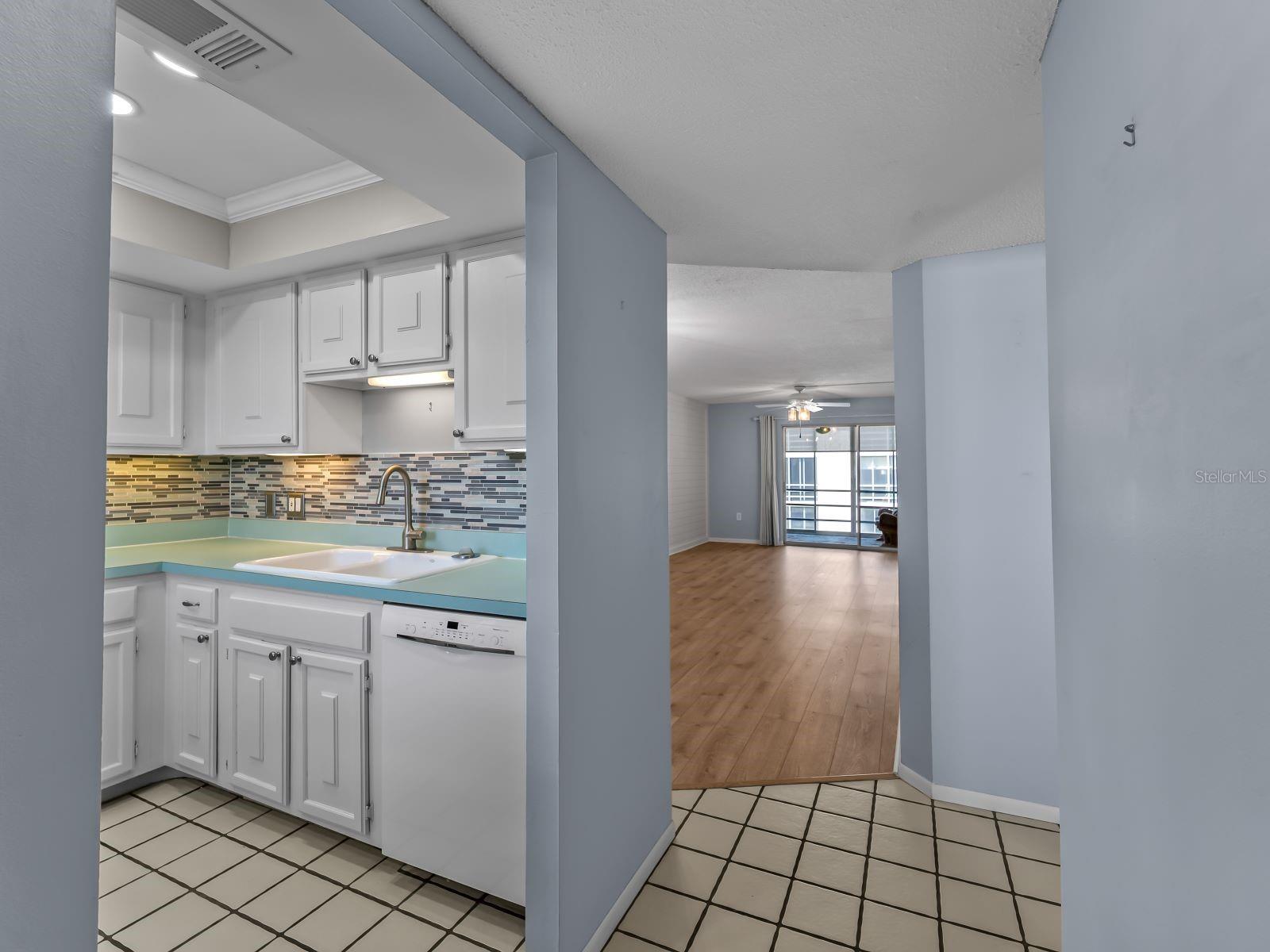 995 Laguna Drive, FL