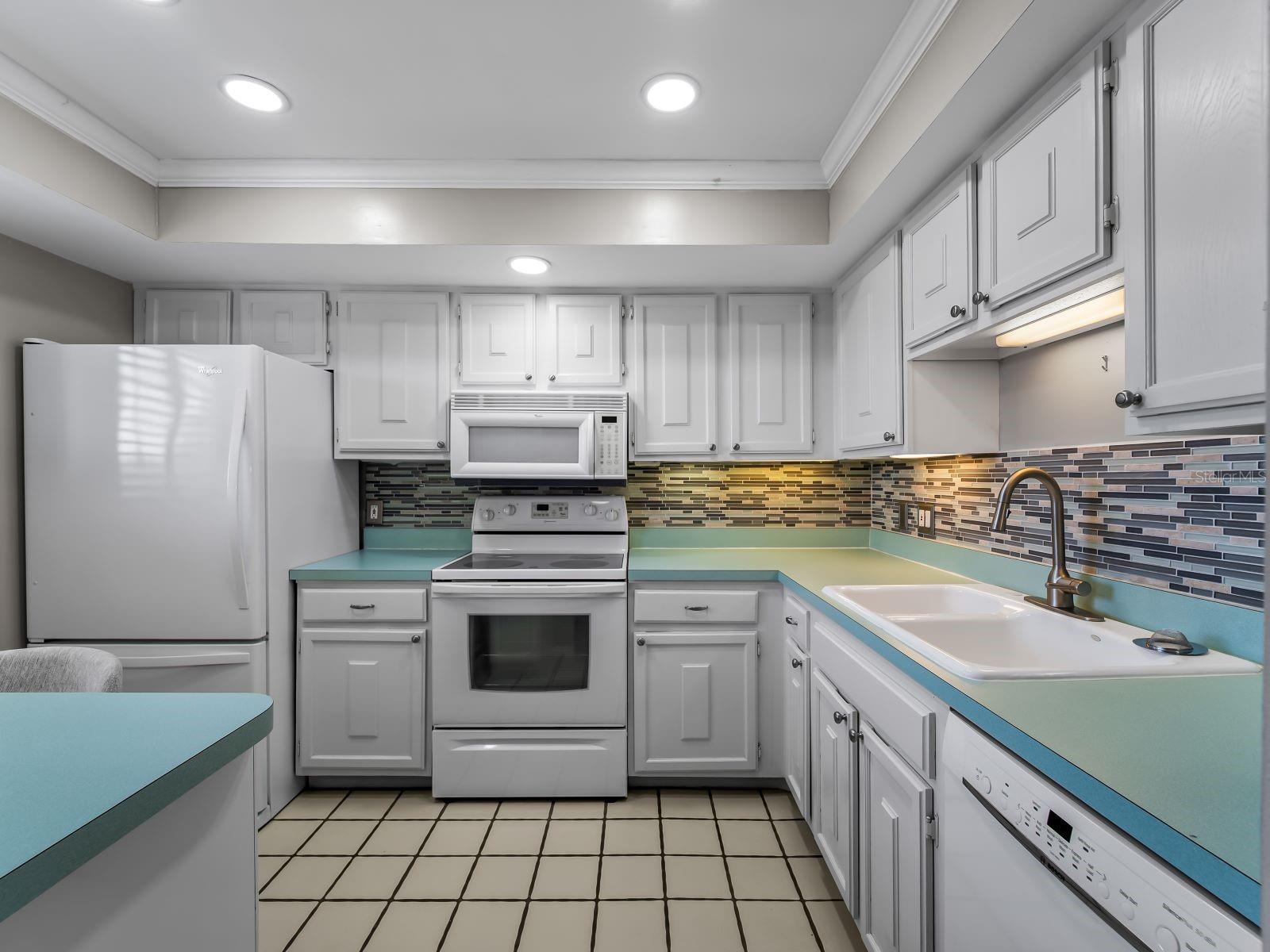 995 Laguna Drive, FL