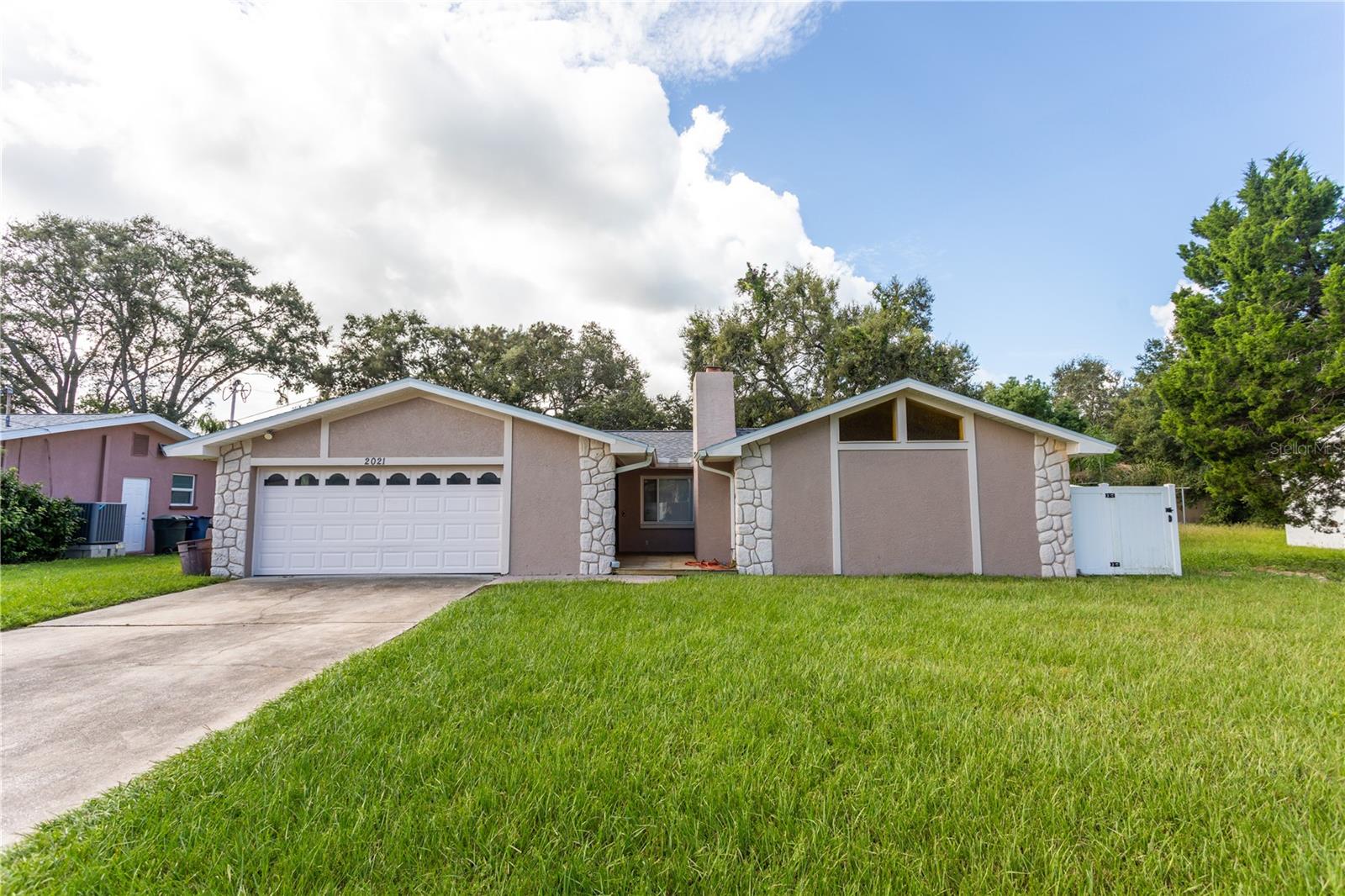 2021 Valley Drive, FL