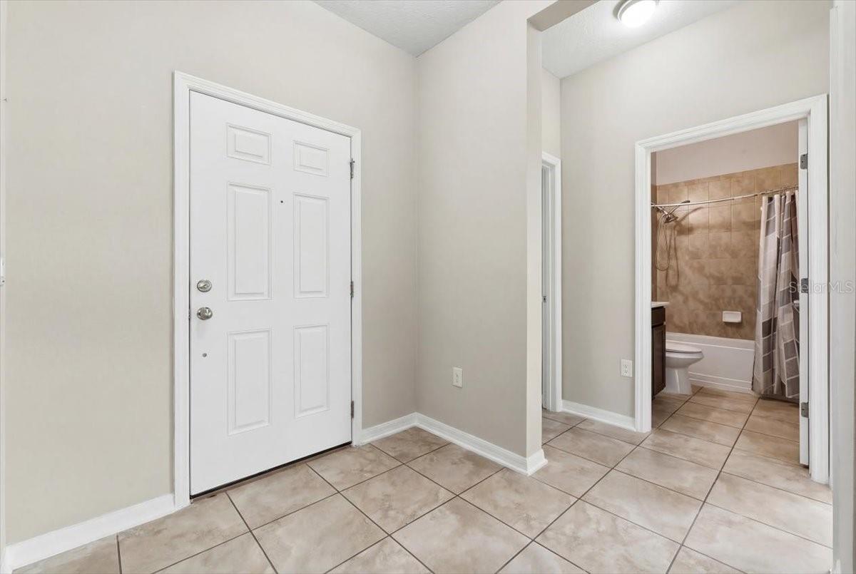 215 Lakeshore Drive, FL