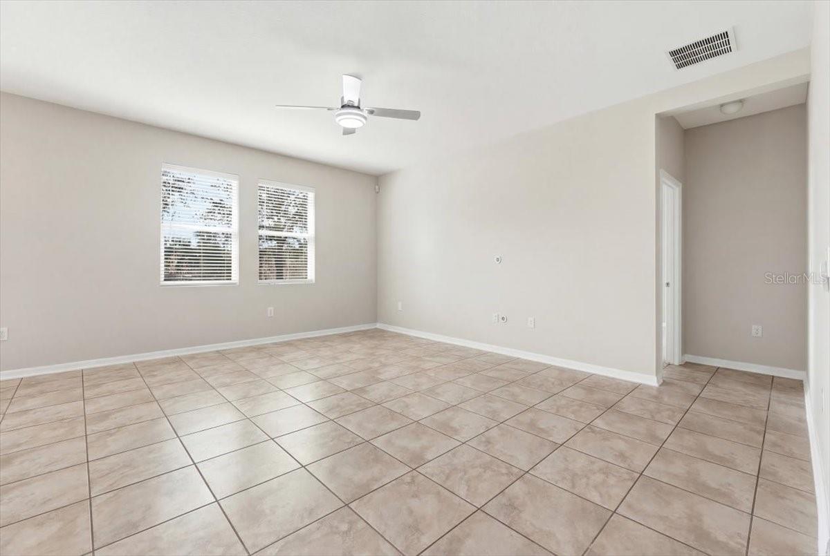 215 Lakeshore Drive, FL