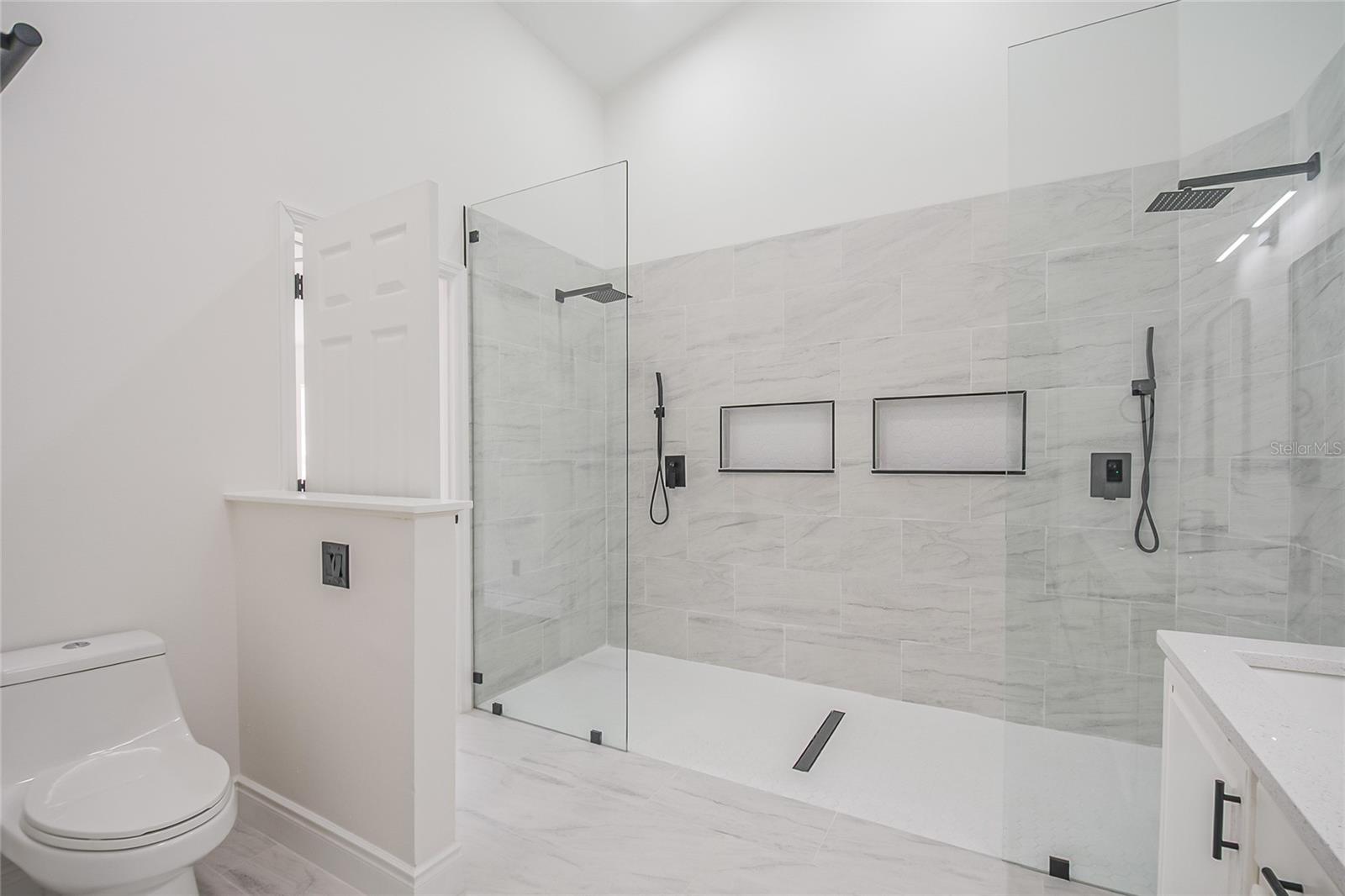 808 White Ivey Court, FL