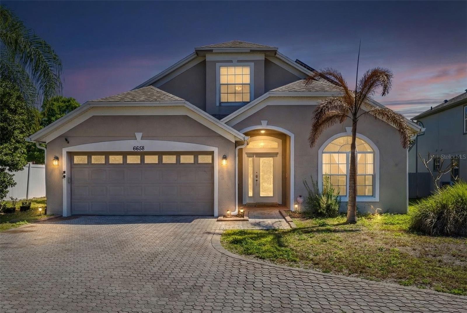 6658 Lake Pembroke Place, FL