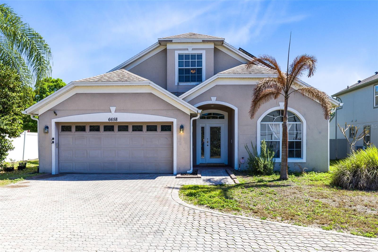 6658 Lake Pembroke Place, FL