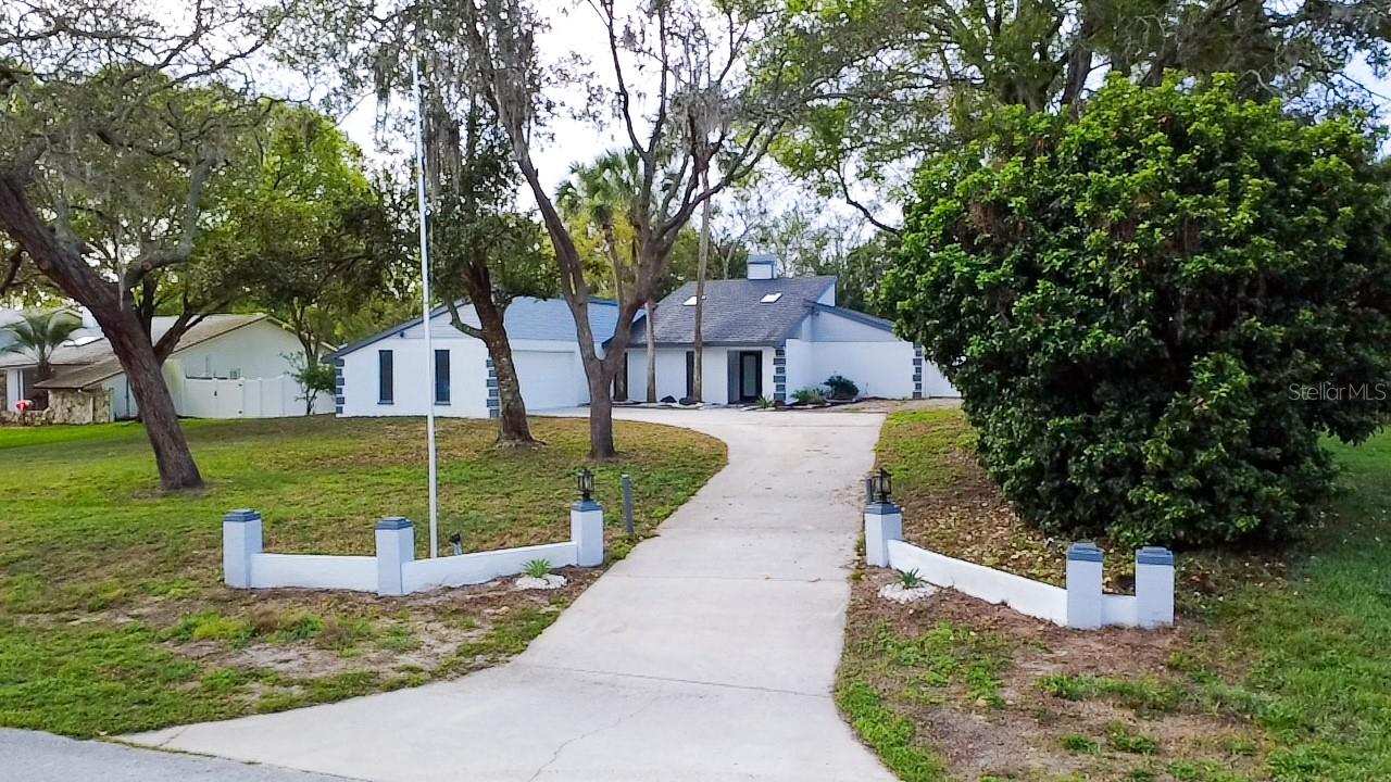 7984 Floral Drive, FL