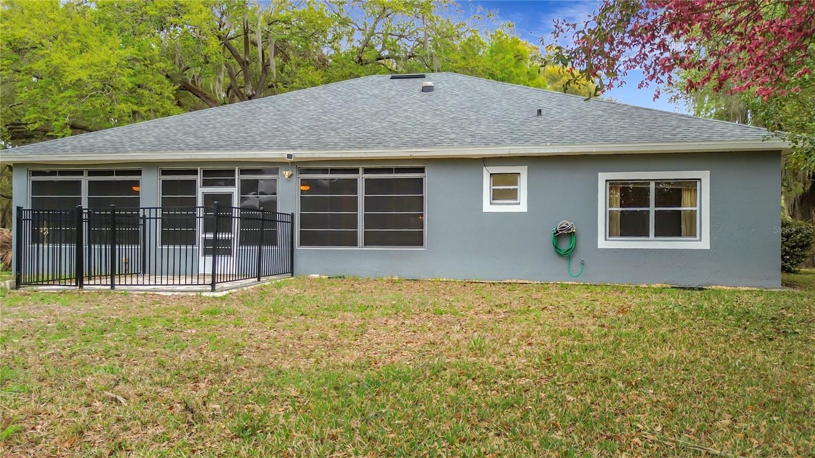 507 Dowling Circle, FL