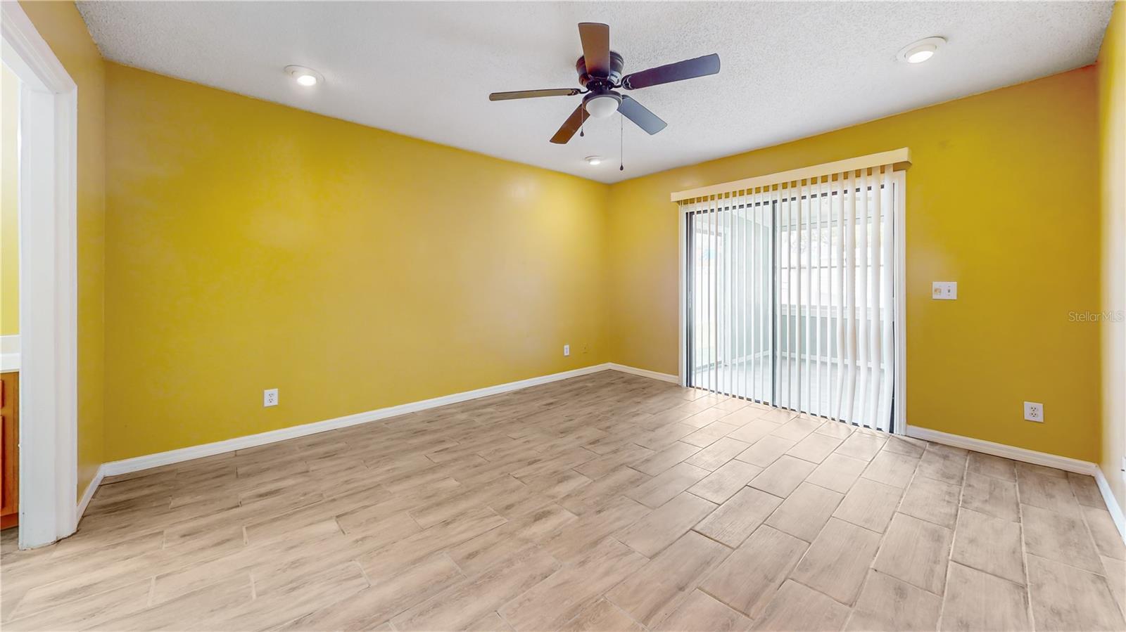 305 Medina Court, FL