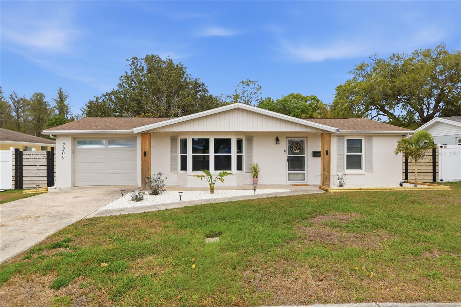 7209 Magnolia Valley Dr, FL