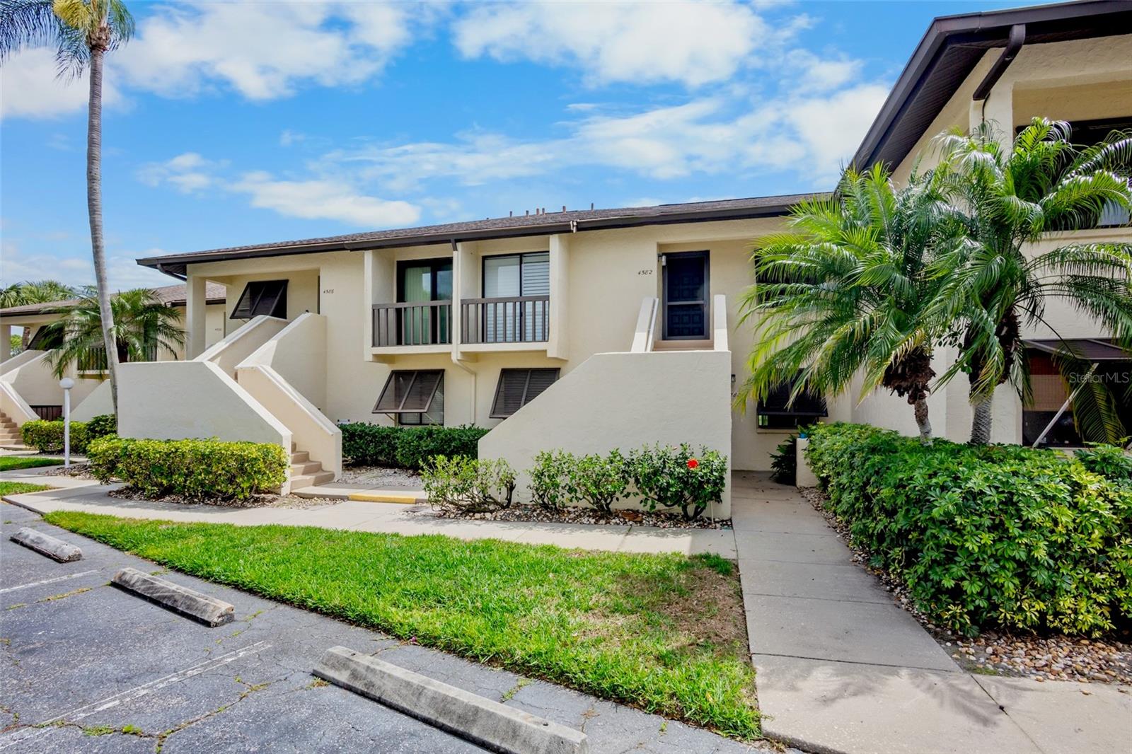 4582 Longwater, FL