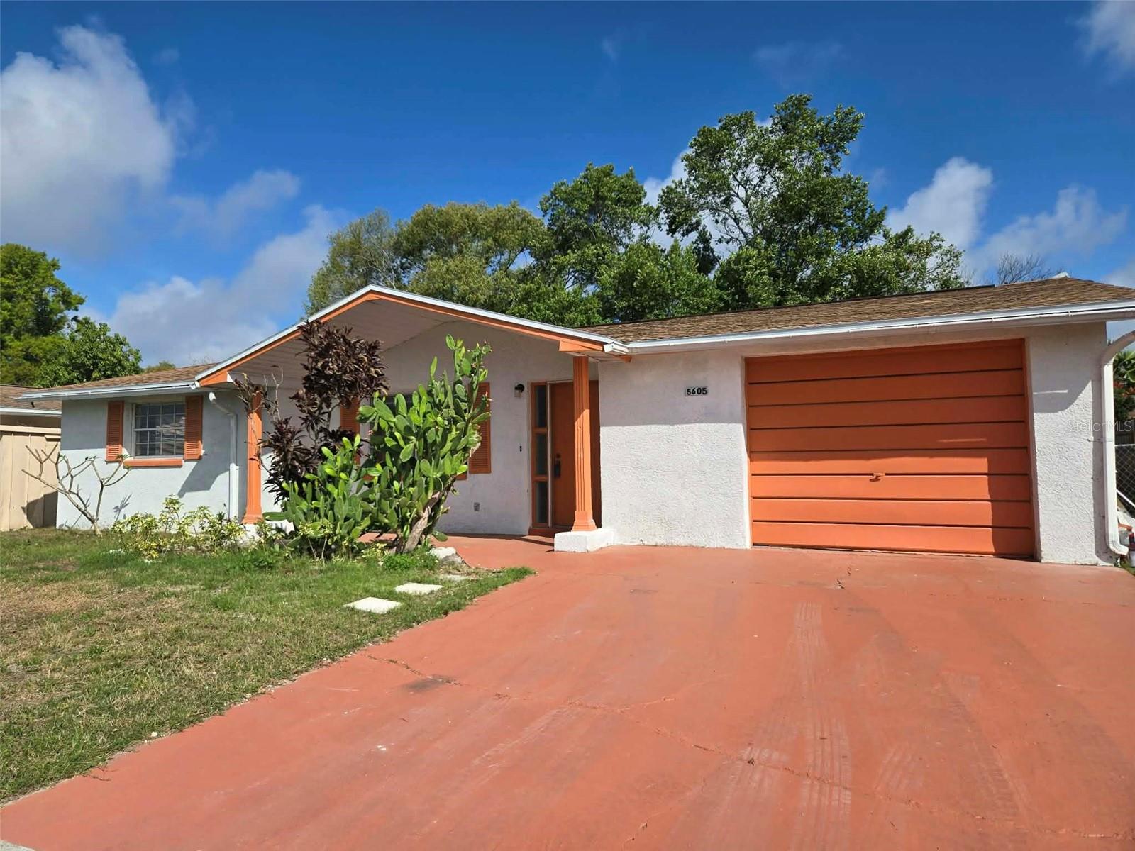 5605 Dolores, FL
