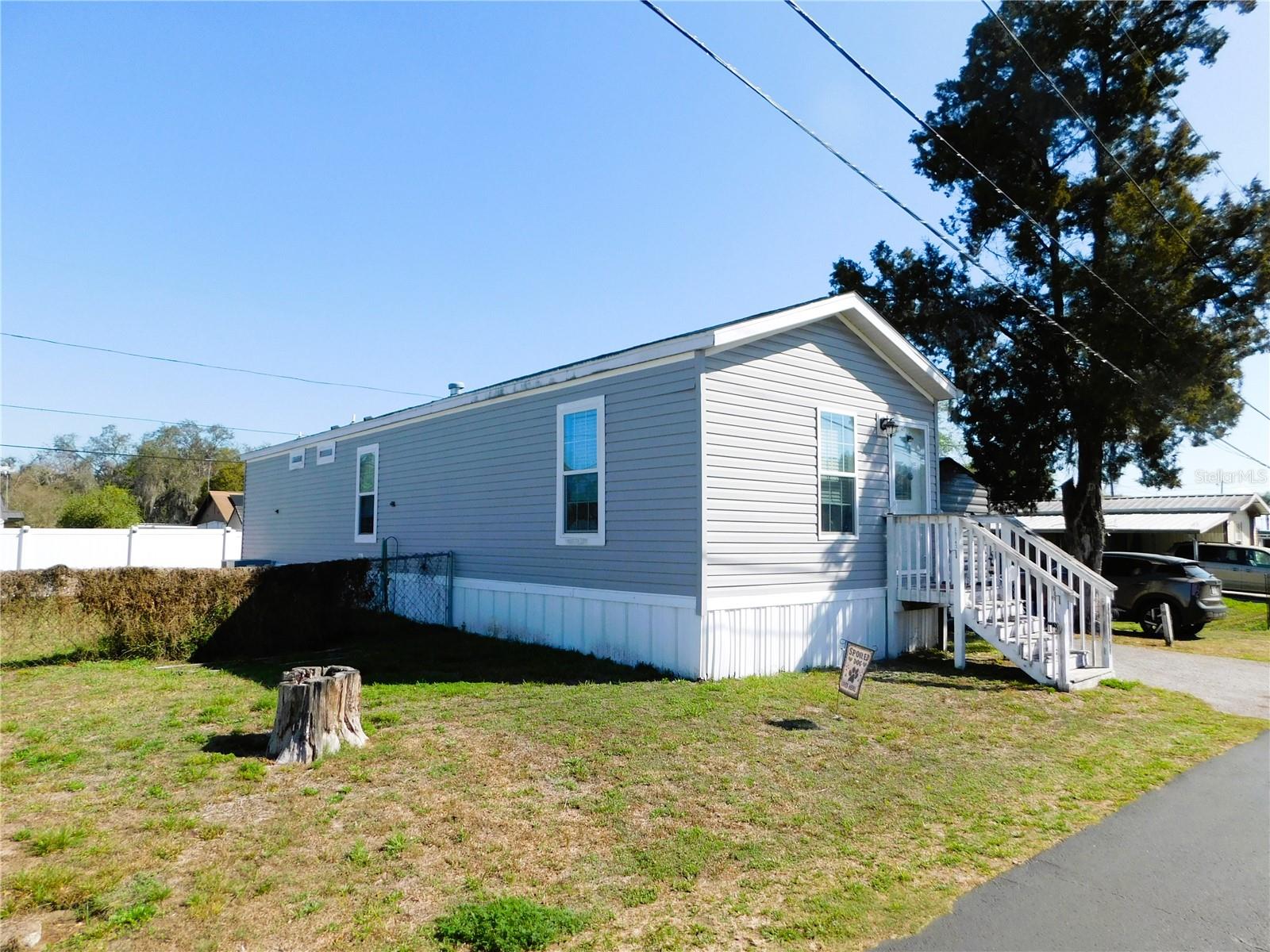 39143 Hillcrest Drive, FL