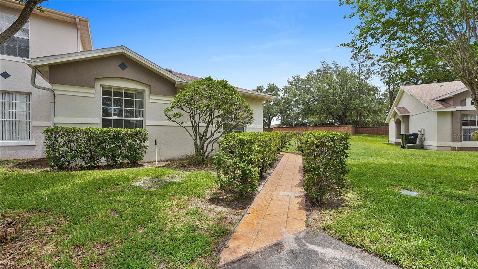 14556 Laguna Beach Circle, FL