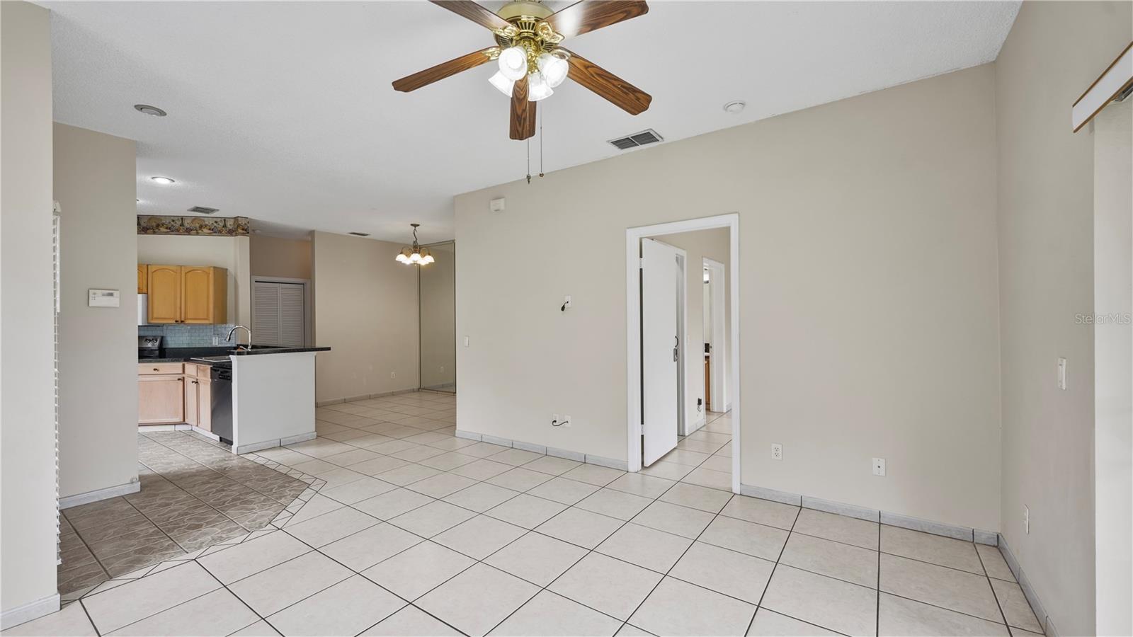 14556 Laguna Beach Circle, FL