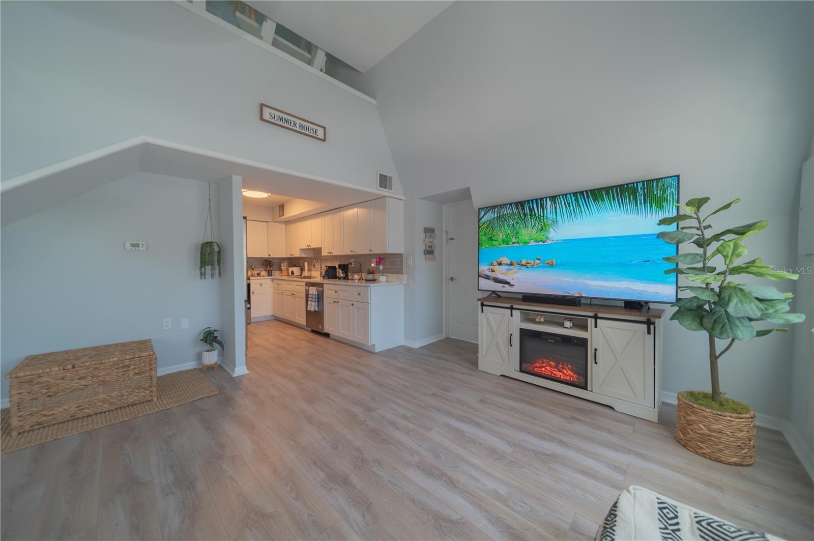 501 Pameto Road, FL