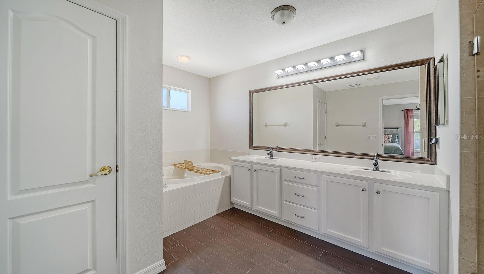 152 New Briton Court, FL