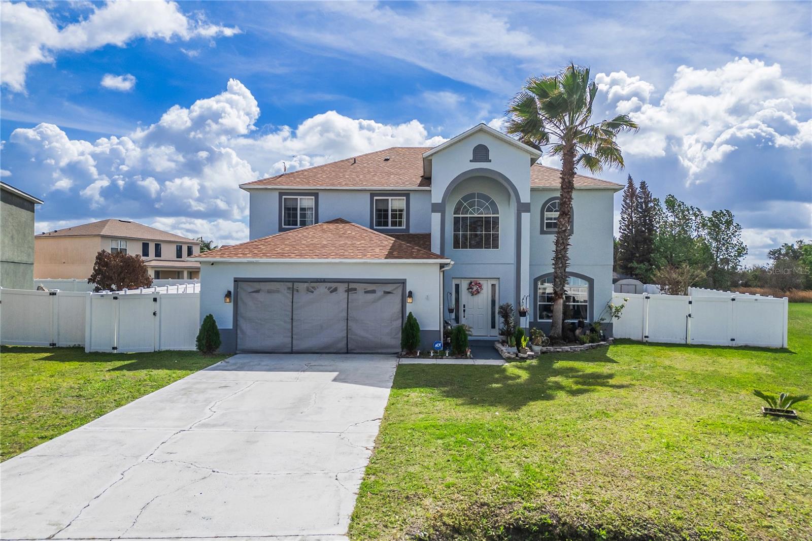 554 Bristol Cir, FL