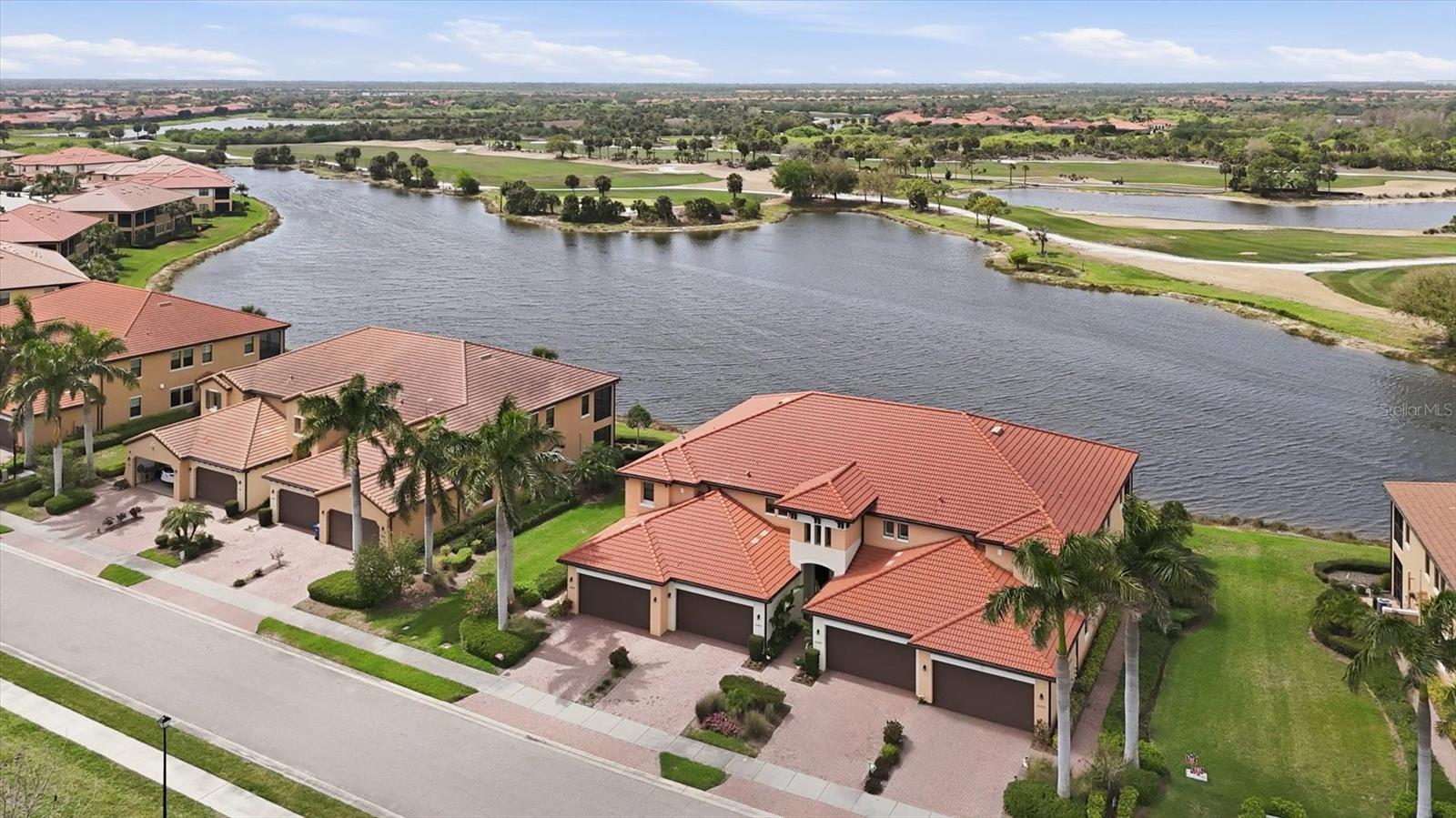 23455 Awabuki Dr #16-201, FL