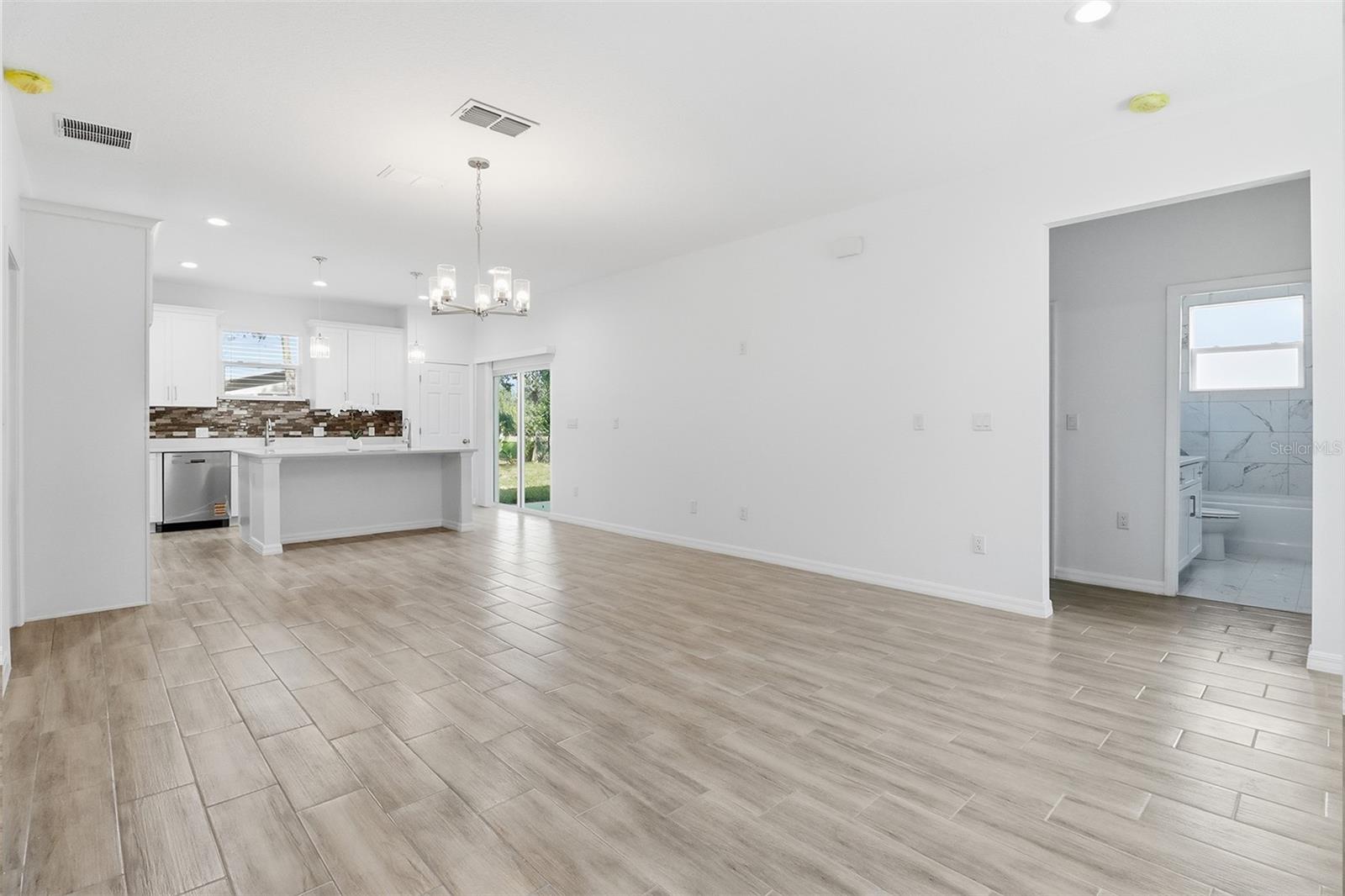 822 Poplar Street, FL