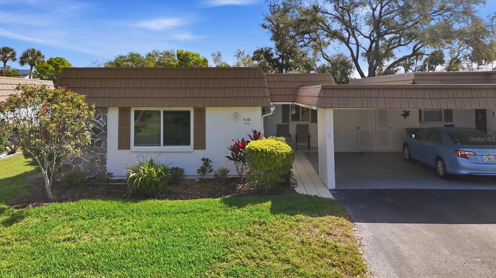 2713 Riverbluff Court, FL