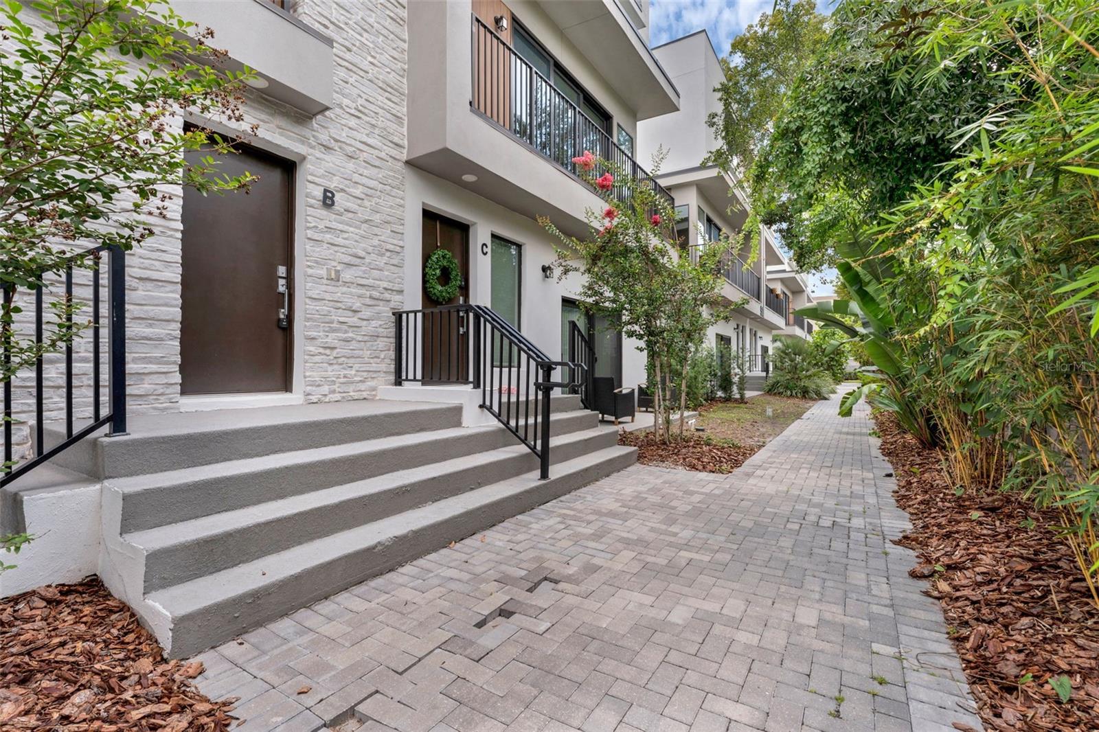 52 Harding Street, FL