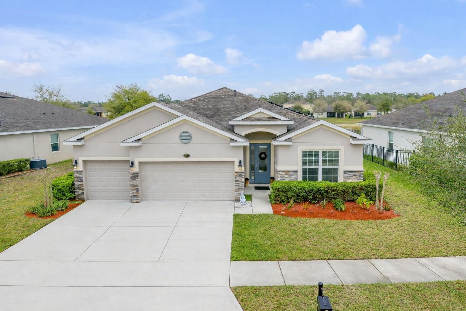 637 Bluehearts Trail, FL