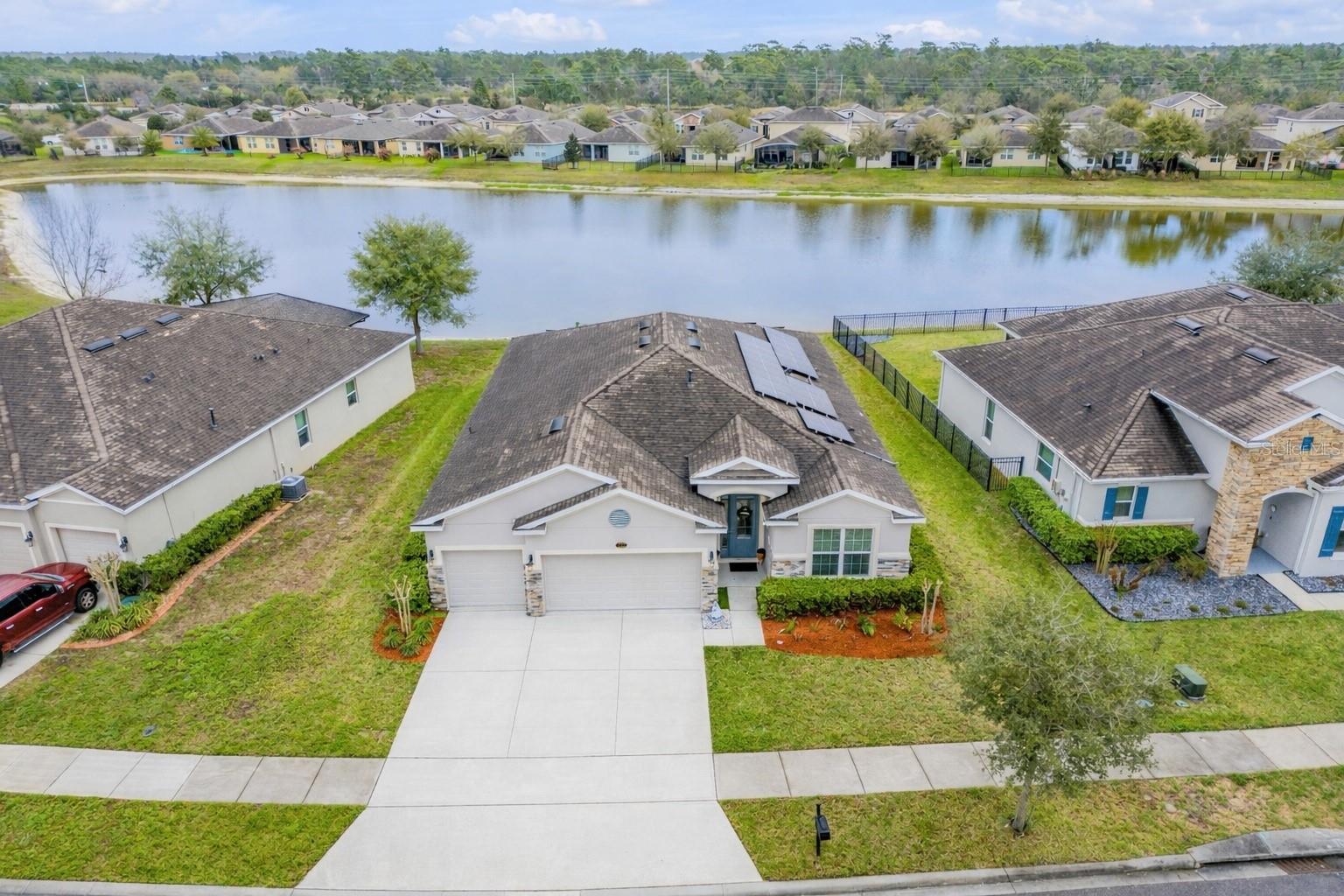 637 Bluehearts Trail, FL