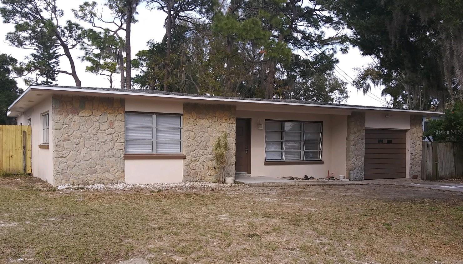 65 Lake Shore Dr, FL
