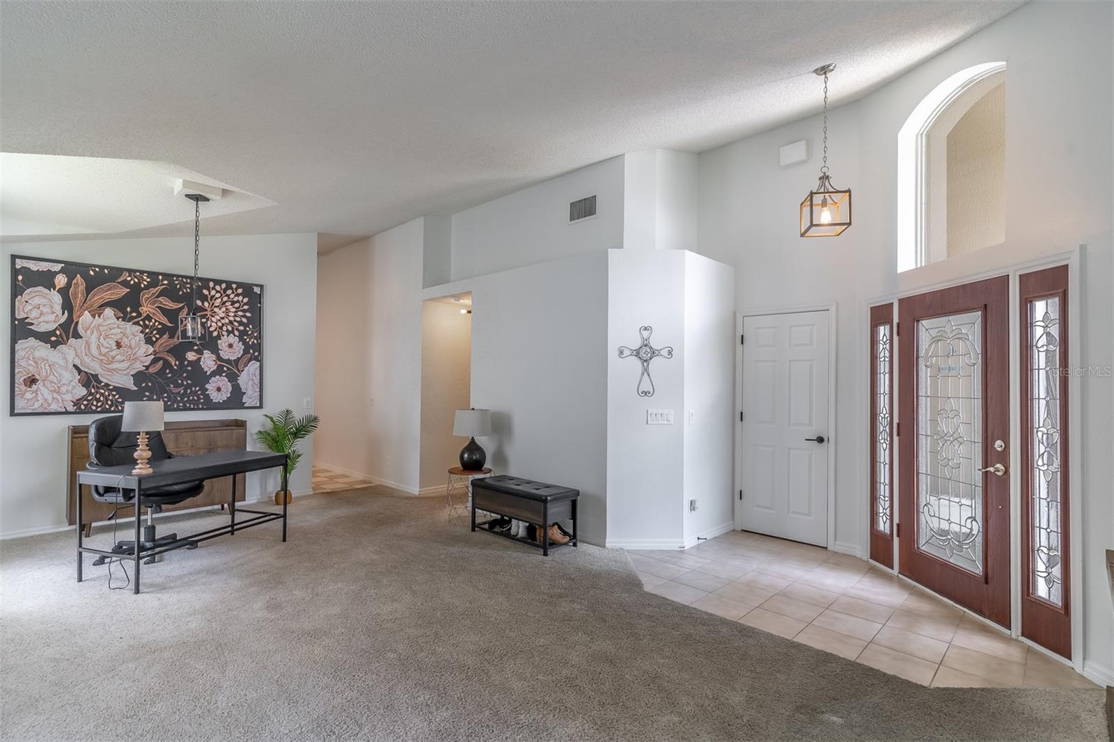608 Lake Claire Court, FL