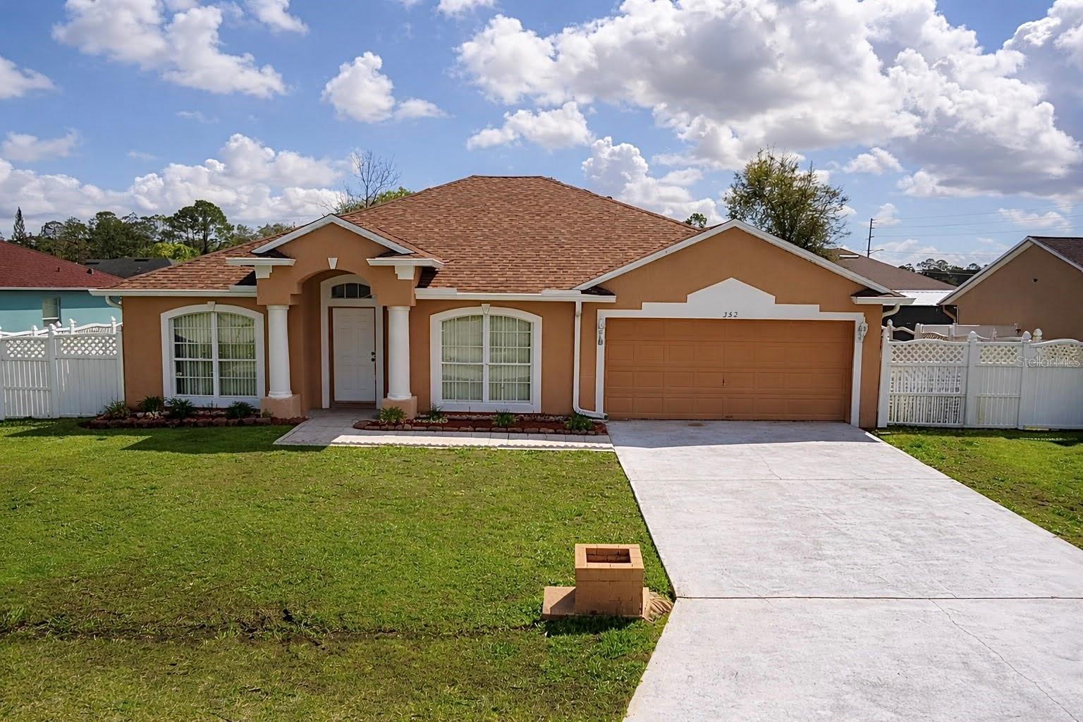 352 Clermont Dr, FL