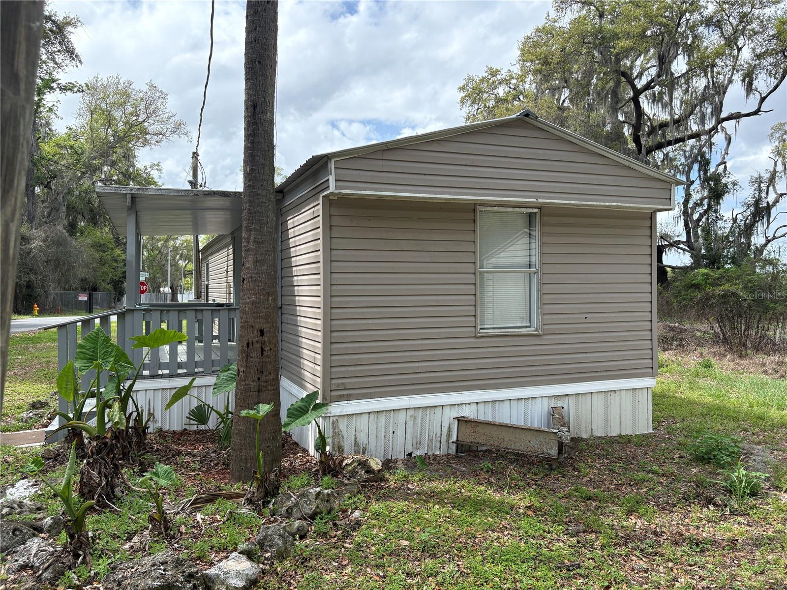 654 6th Avenue, FL