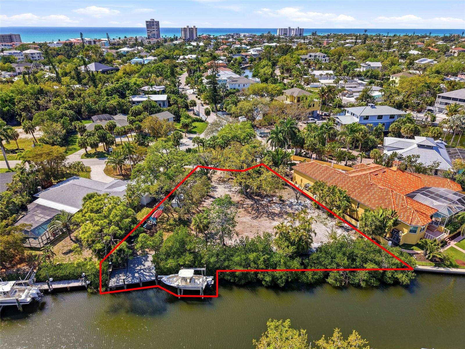 114 Island Cir, FL