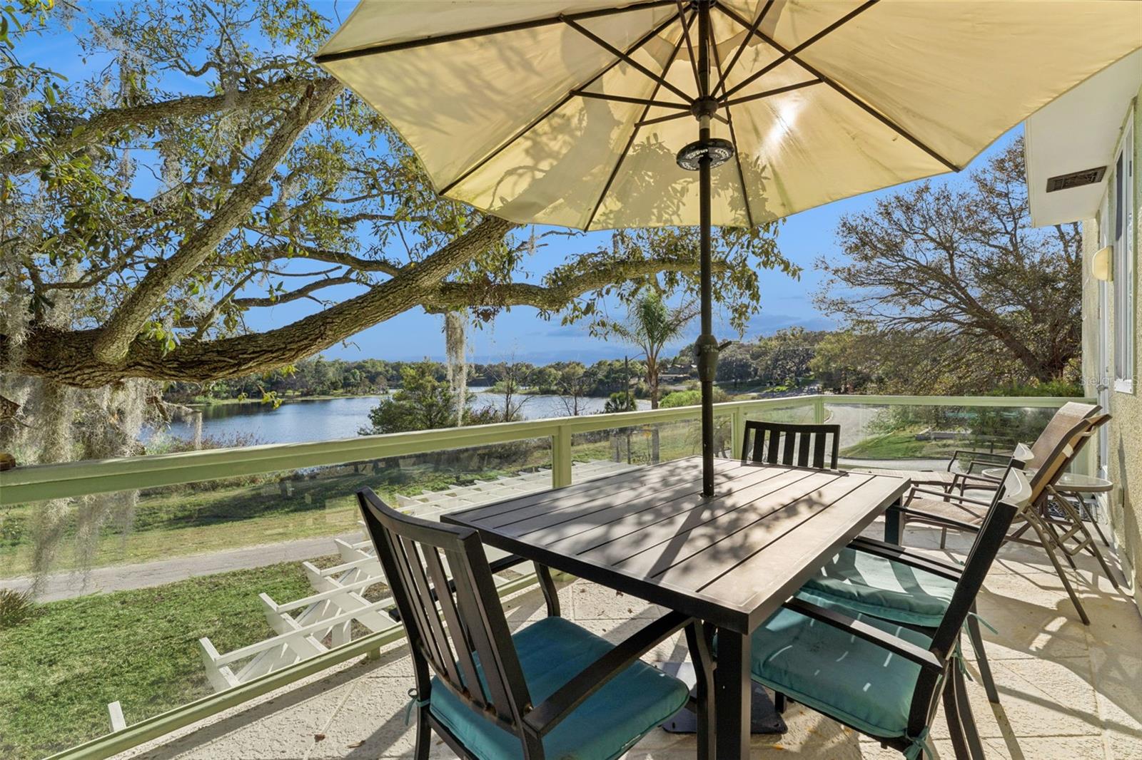 190 Crystal Lake Dr, FL