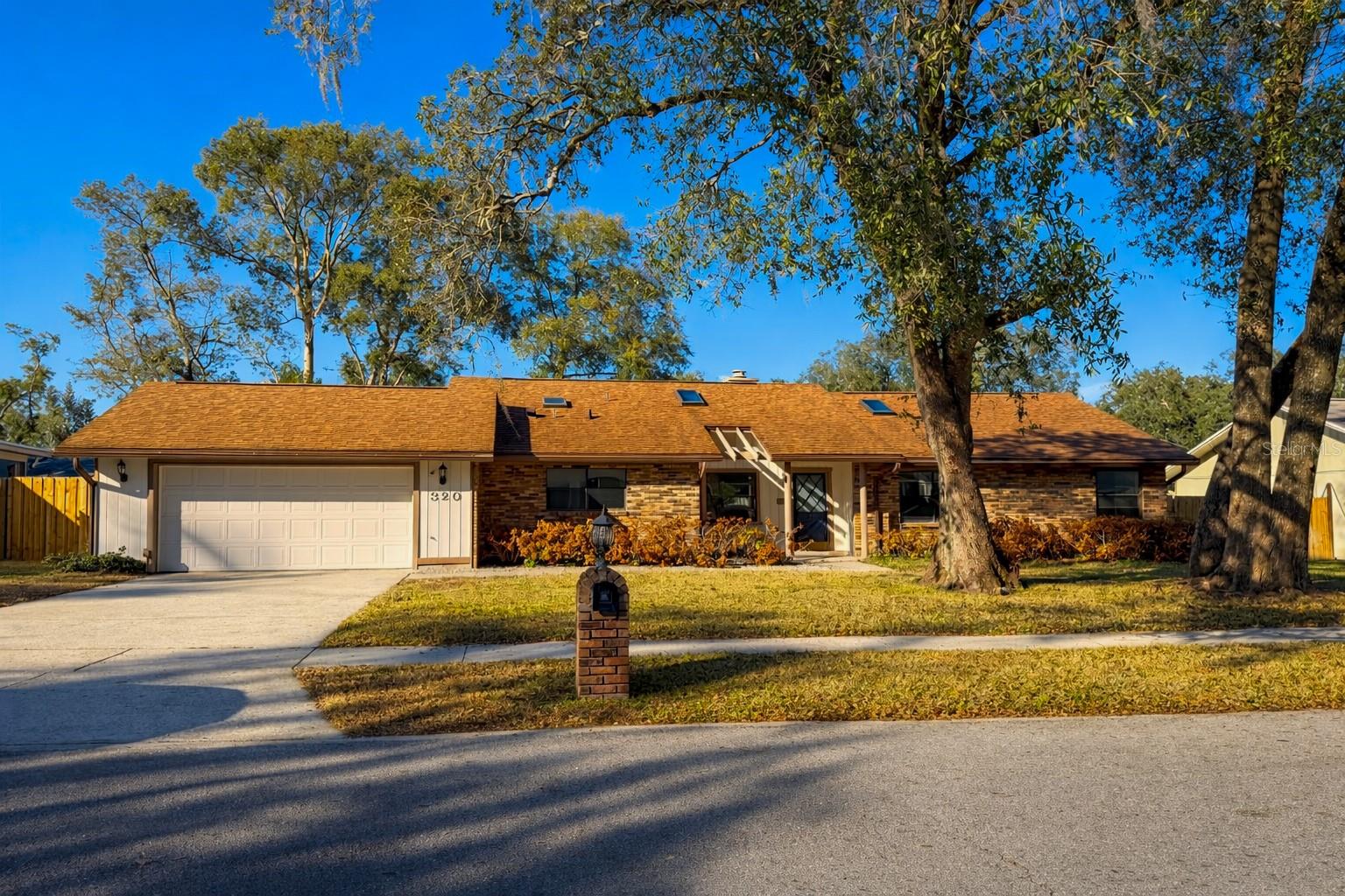 320 Ferdinand Dr, FL