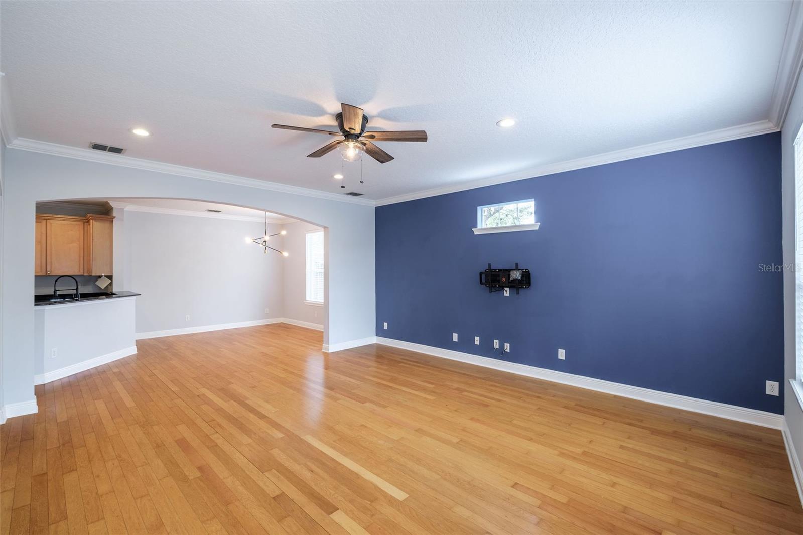 1807 Hammerlin Avenue, FL