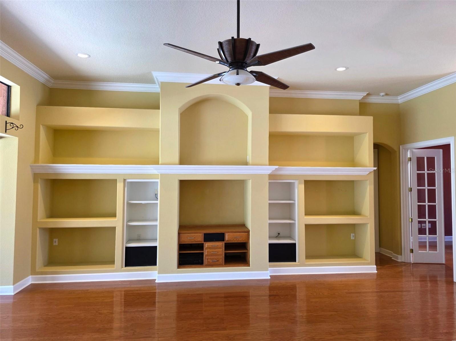 8421 Charleston Drive, FL