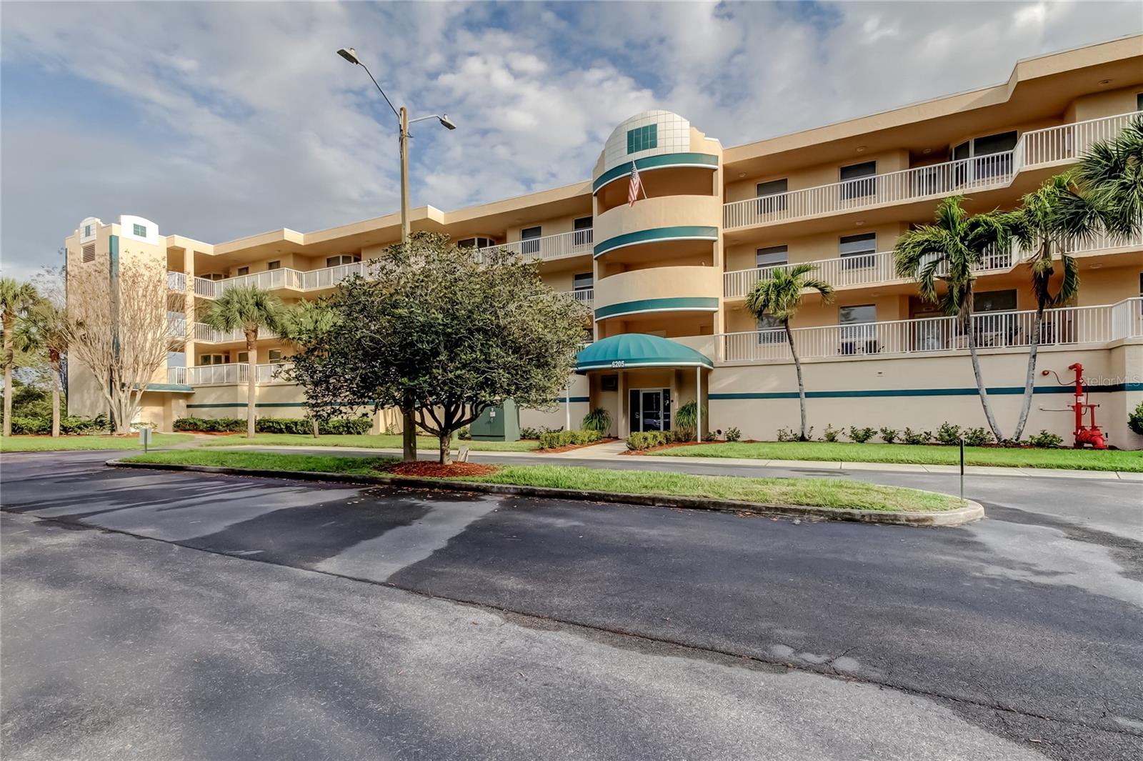 6205 Shoreline Drive, FL