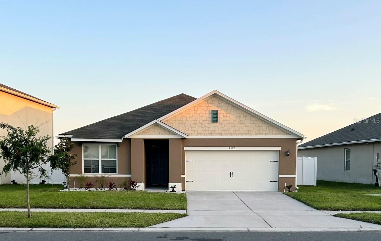 2829 Grandbury Grove Road, FL