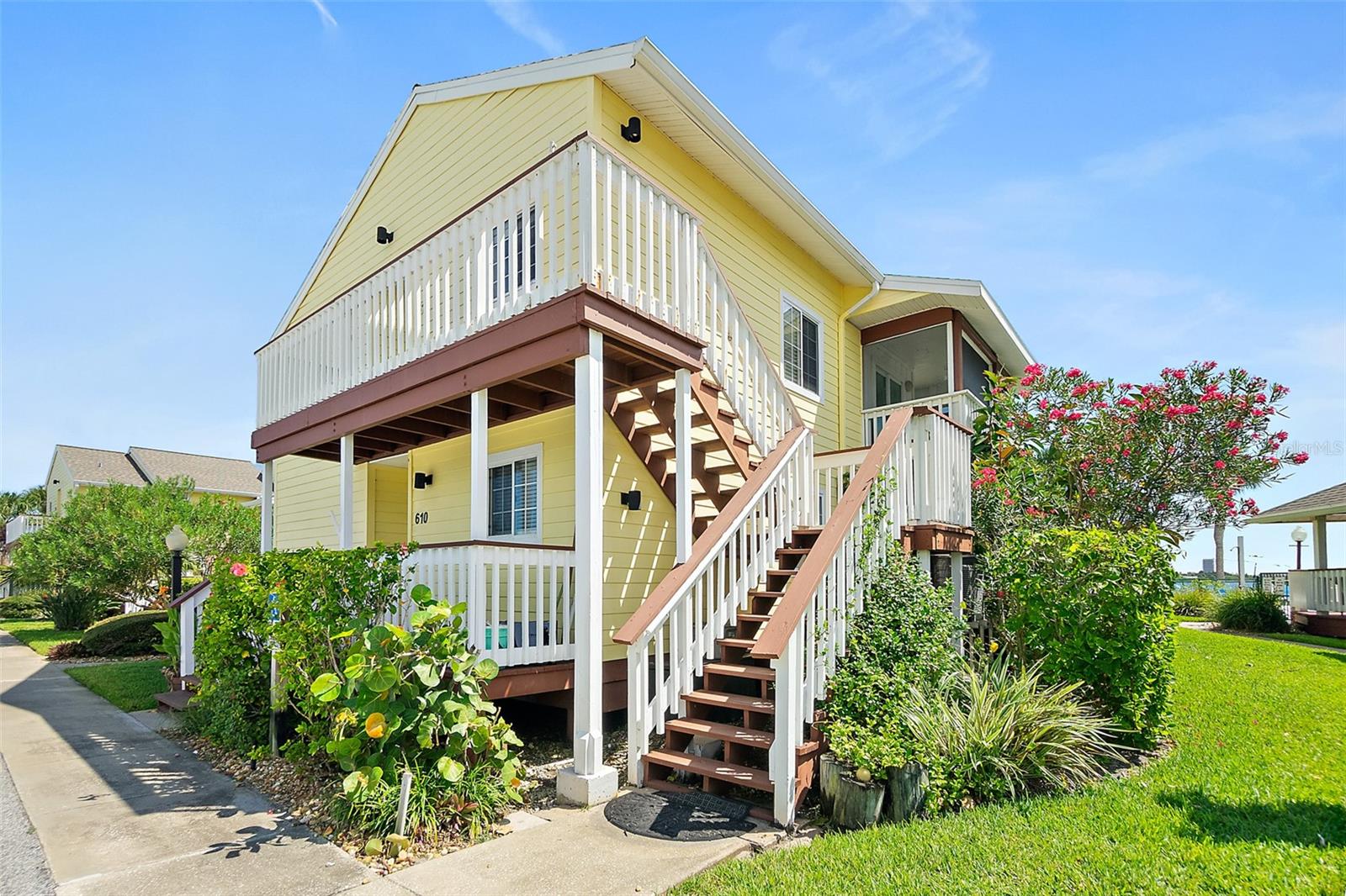 611 Ocean Marina Drive, FL