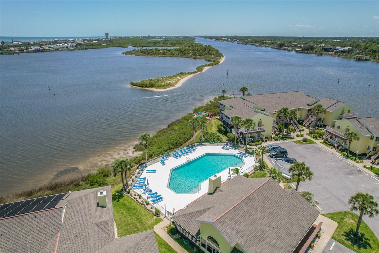 611 Ocean Marina Drive, FL