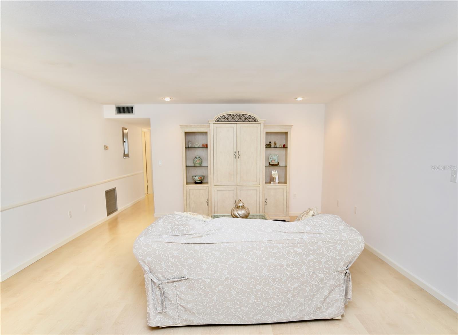 1713 Belleair Forest Drive, FL