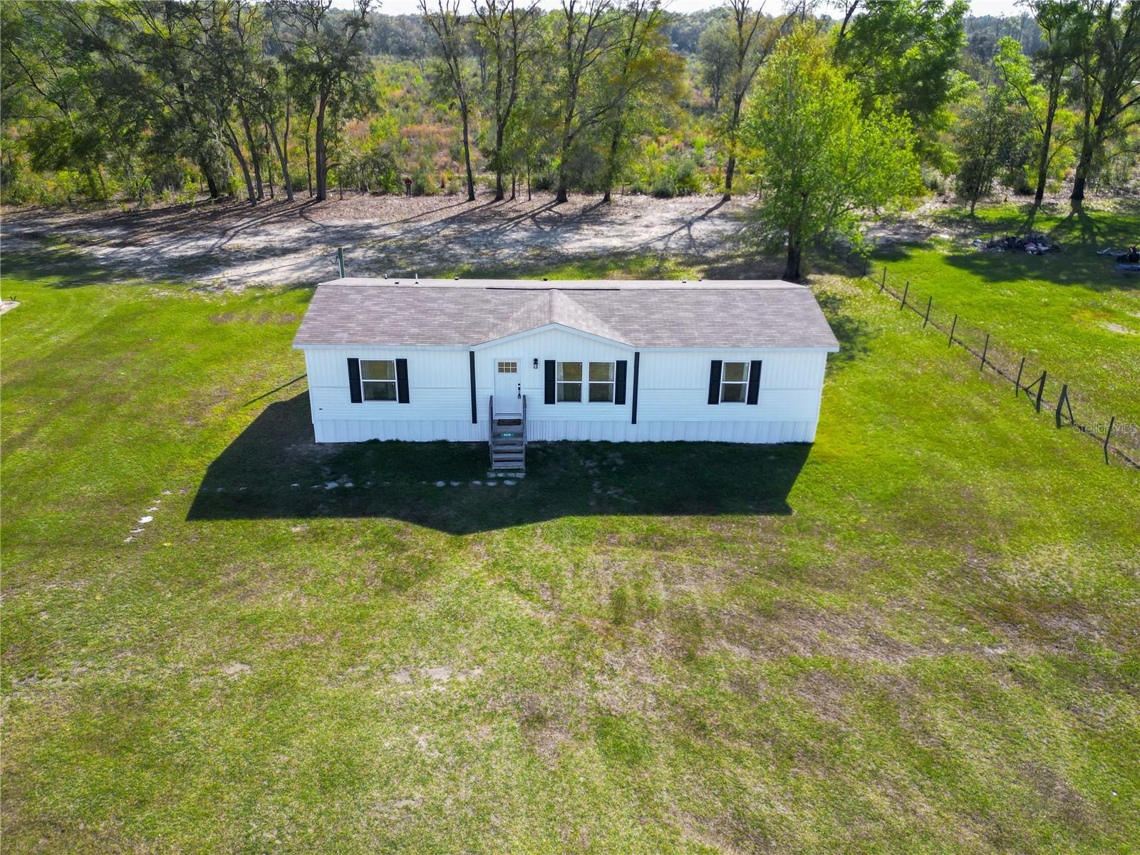 5570 Ne 76th Ter, FL