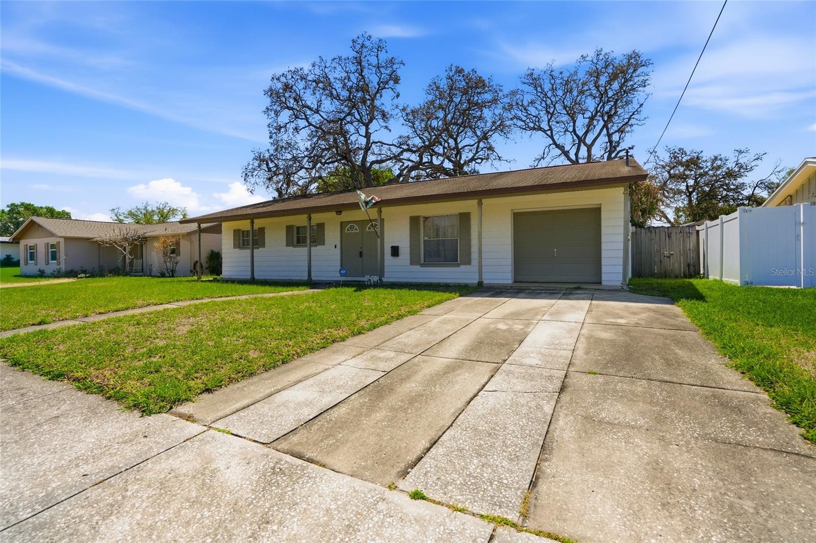 3312 Burke St, FL