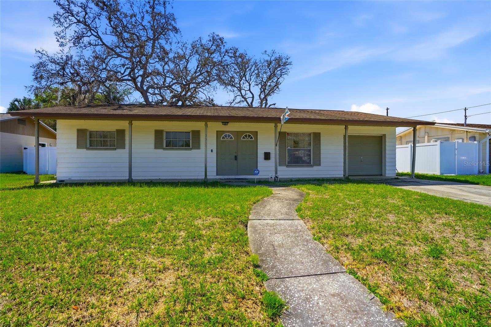 3312 Burke St, FL