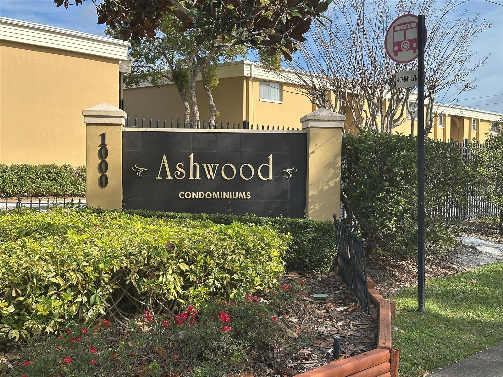 1000 Lake Of The Woods Blvd #204e, FL