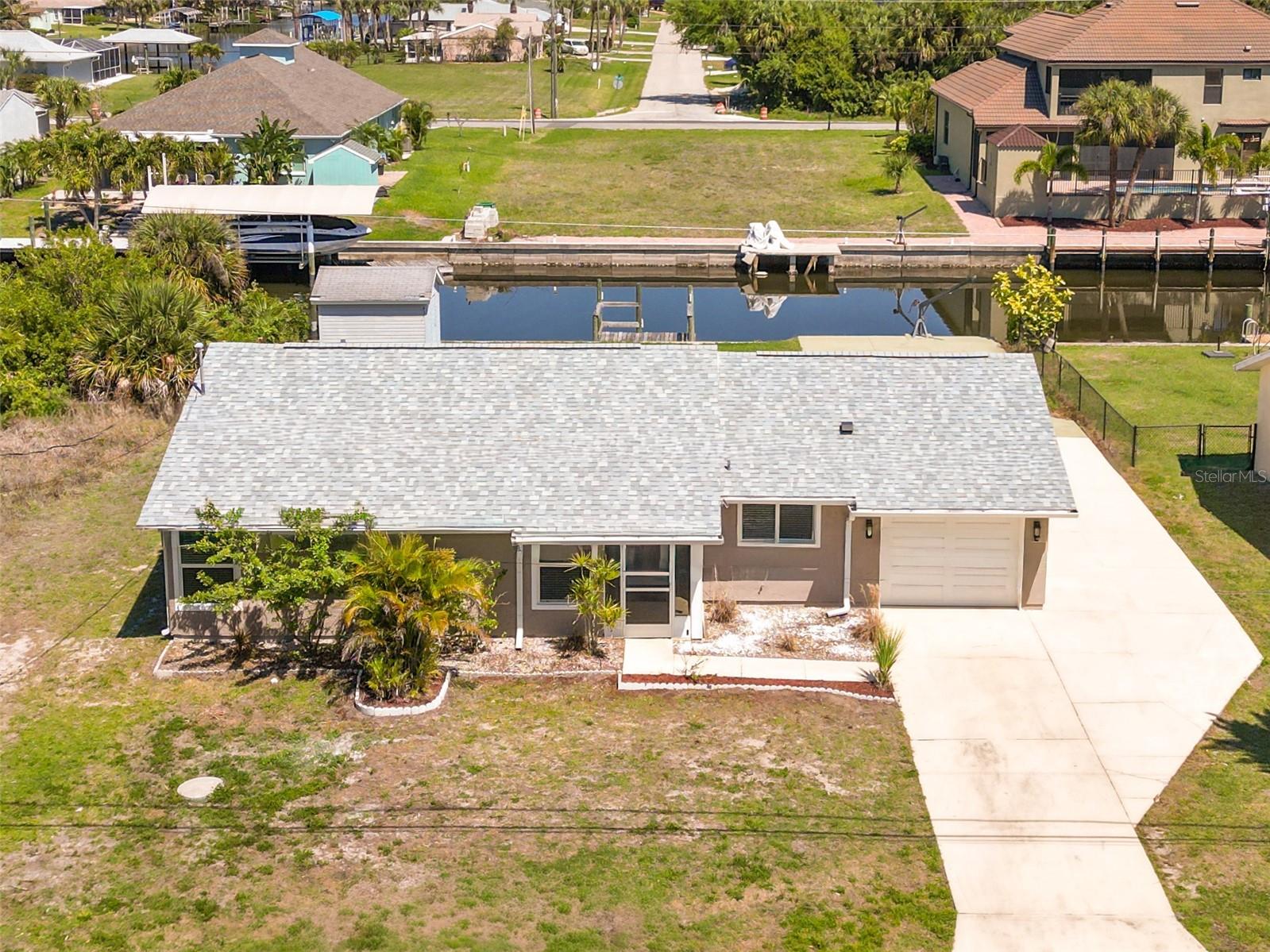 18310 Van Nuys Cir, FL